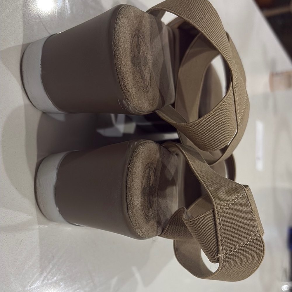 CHARLESTON SHOE CO. Tan and White Striped Sandals - Picture 3 of 8